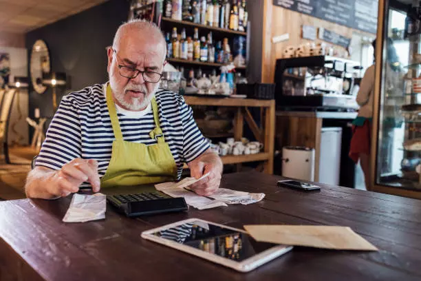 Man doing business cashflow management